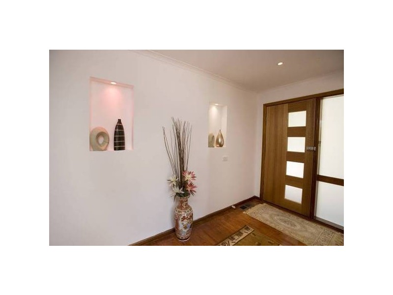 33 Cheam Street, Dandenong North VIC 3175
