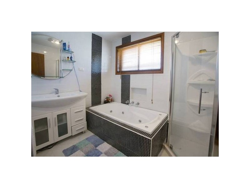 33 Cheam Street, Dandenong North VIC 3175