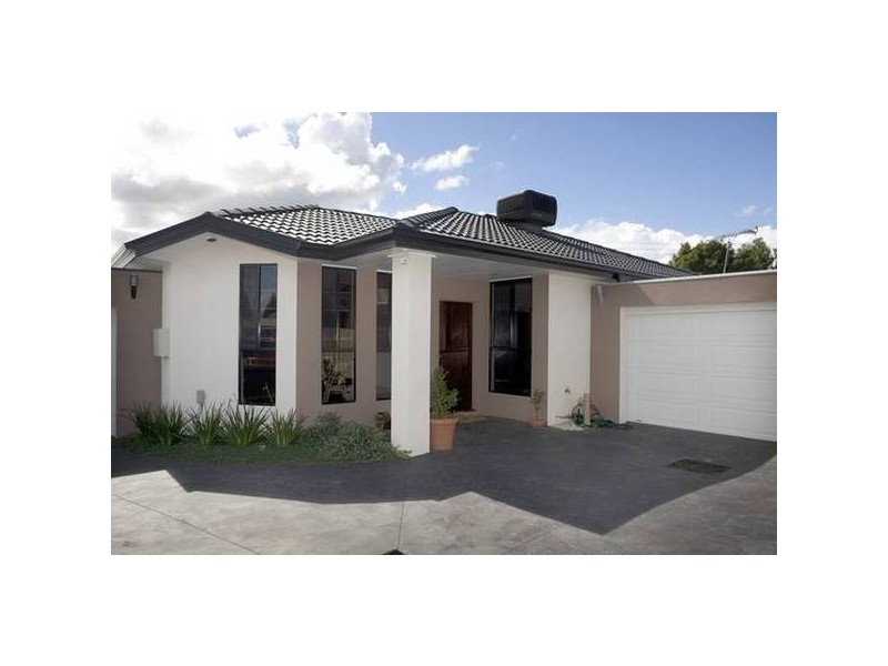 2/12 Clydebank Avenue, Endeavour Hills VIC 3802