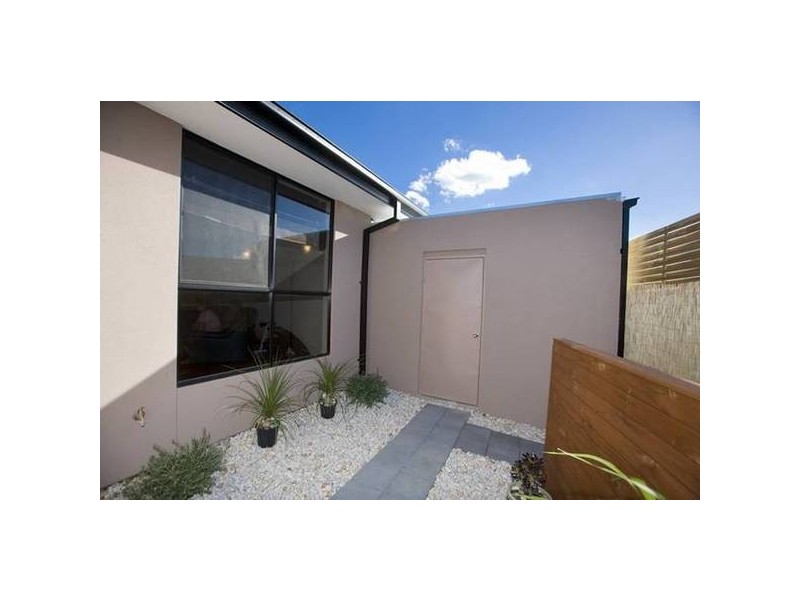 2/12 Clydebank Avenue, Endeavour Hills VIC 3802