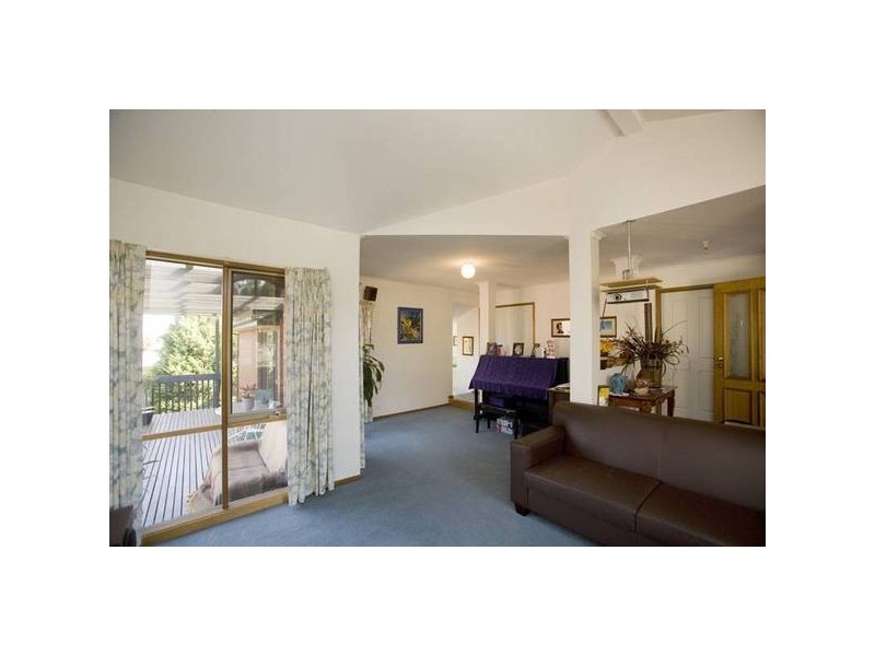 13 Pinto Court, Endeavour Hills VIC 3802