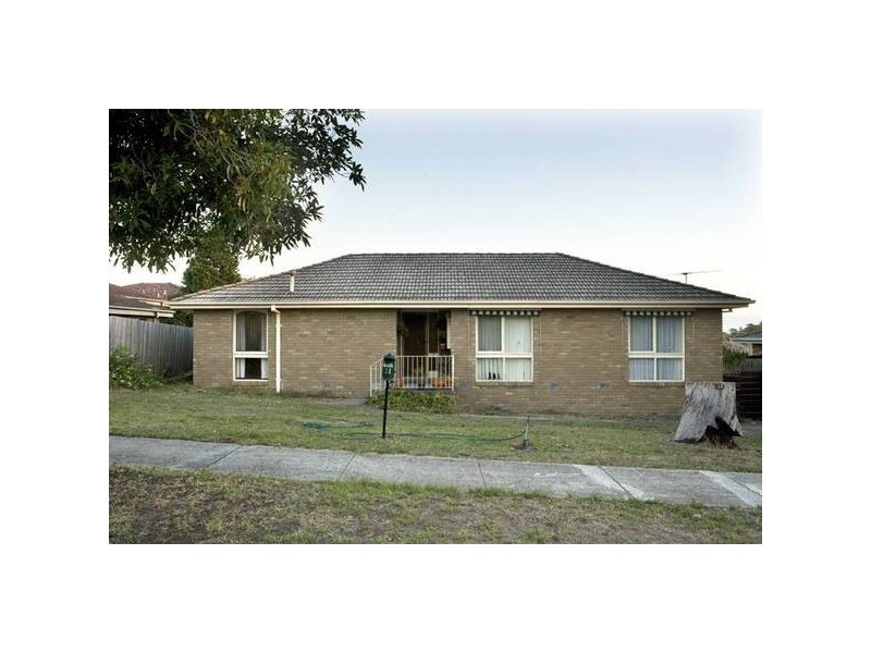21 Zachary Hicks Crescent, Endeavour Hills VIC 3802