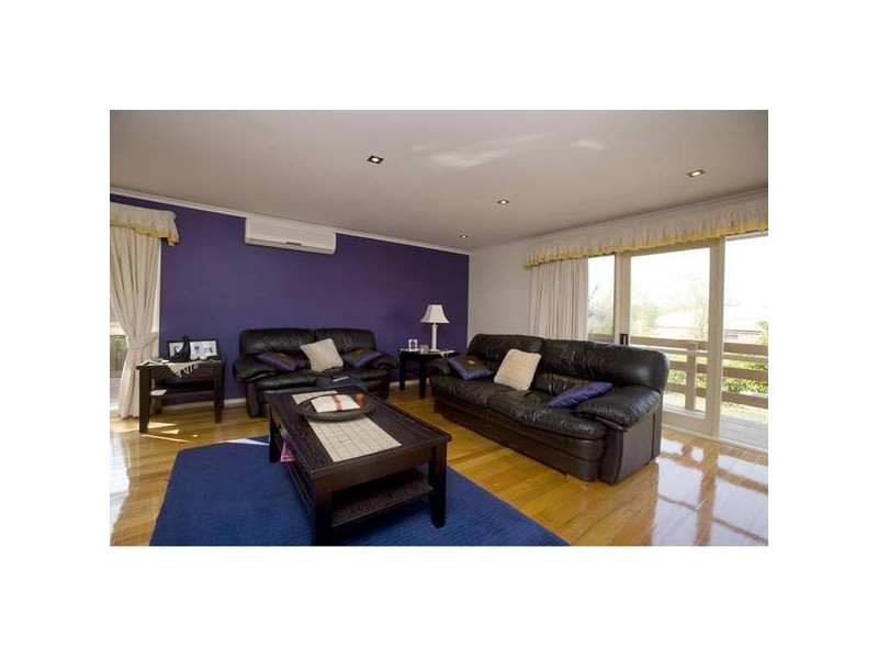 30 Cunningham Drive, Endeavour Hills VIC 3802