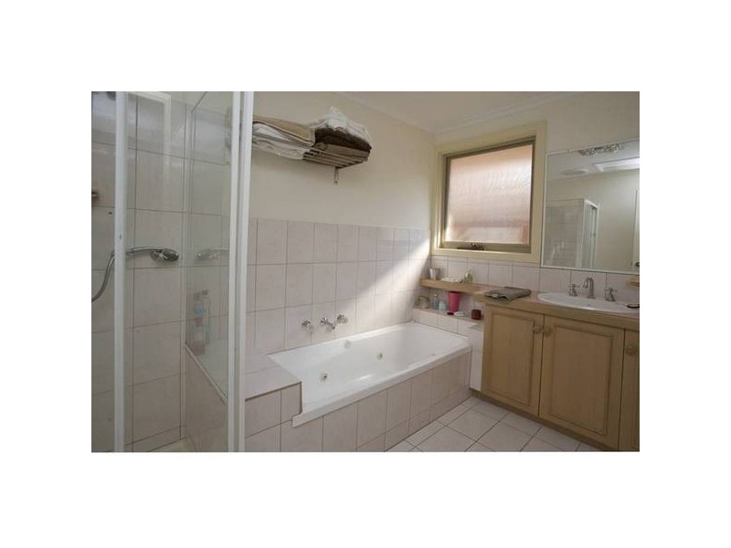 30 Cunningham Drive, Endeavour Hills VIC 3802