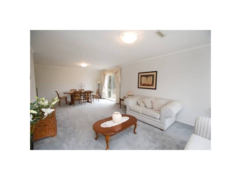 23 Maryrose Crescent, Endeavour Hills VIC 3802