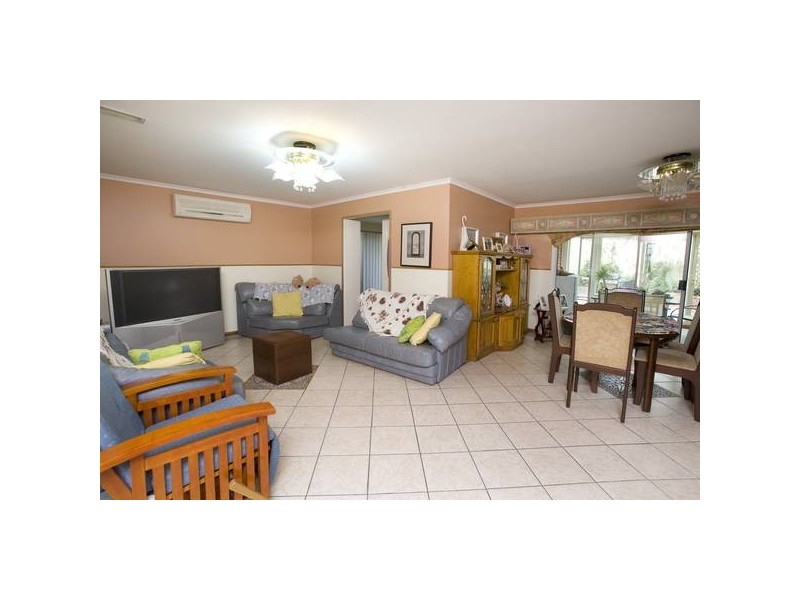 11 Janmara Court, Endeavour Hills VIC 3802