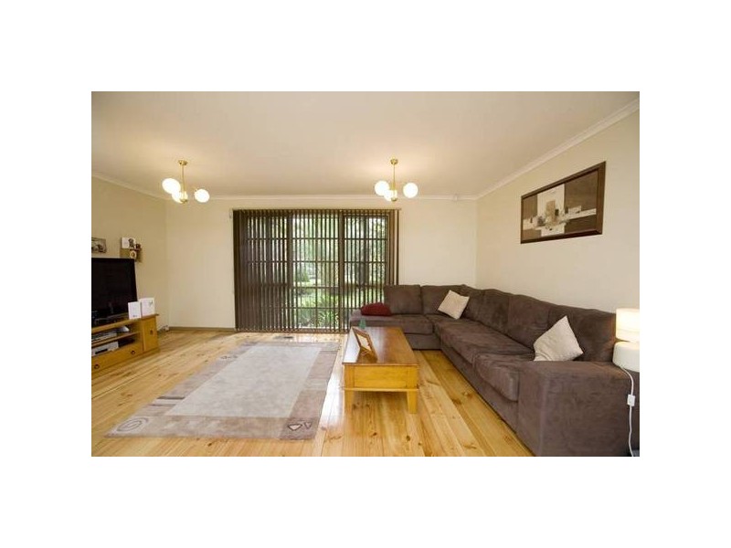 46 Denton Drive, Endeavour Hills VIC 3802