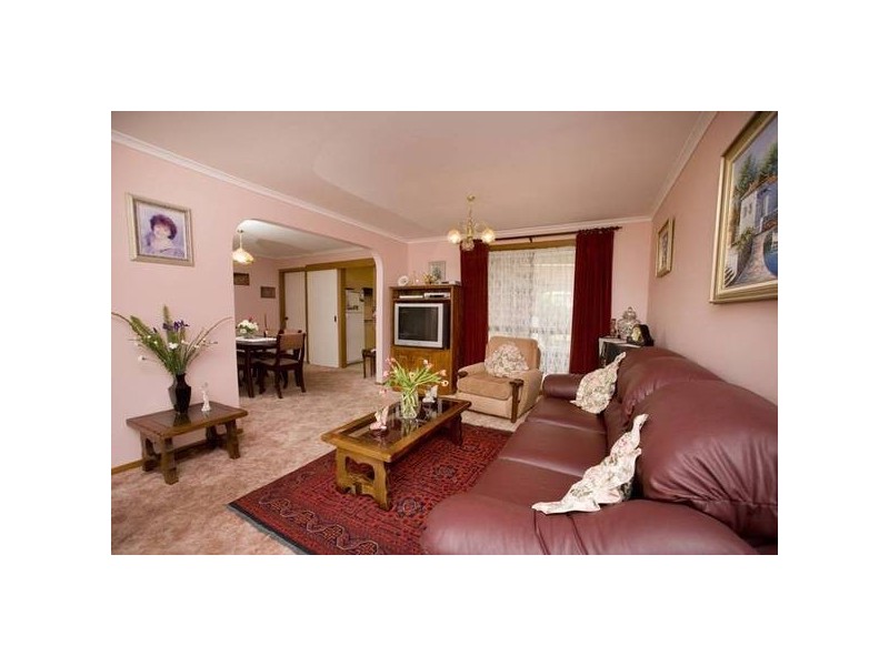 5 Struan Avenue, Endeavour Hills VIC 3802