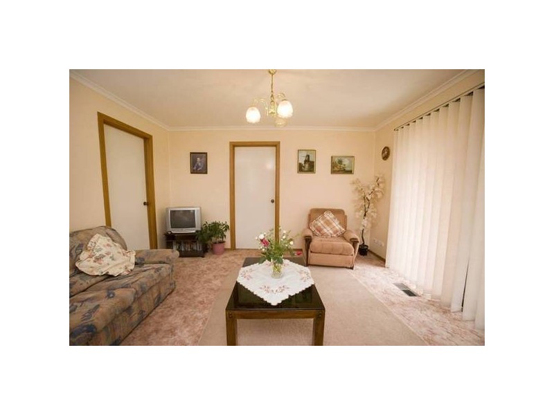 5 Struan Avenue, Endeavour Hills VIC 3802