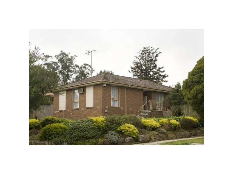 17 Stephens Close, Endeavour Hills VIC 3802