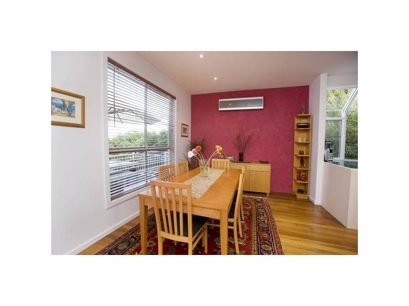 19 Maryrose Crescent, Endeavour Hills VIC 3802