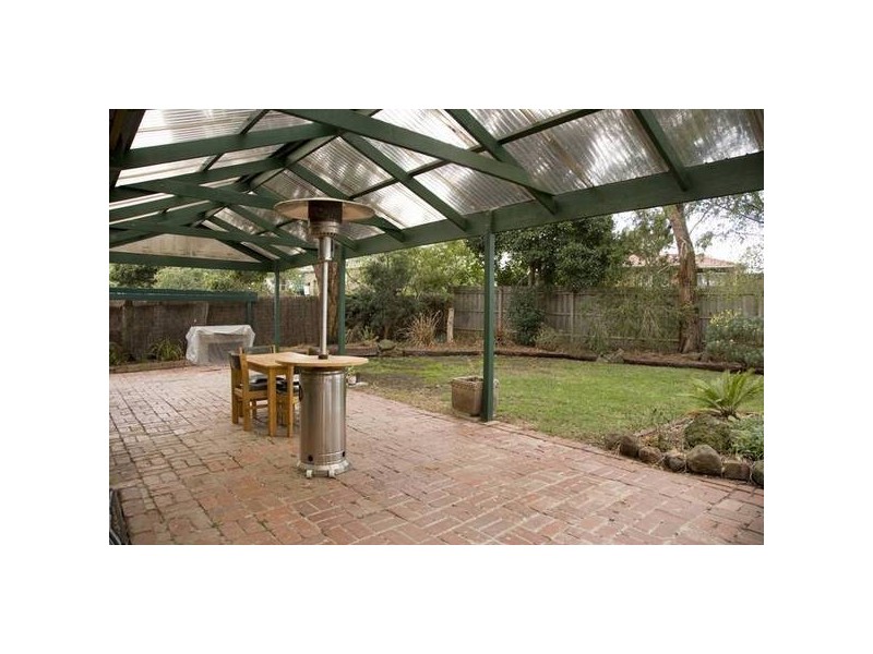 9 Thompson Court, Endeavour Hills VIC 3802