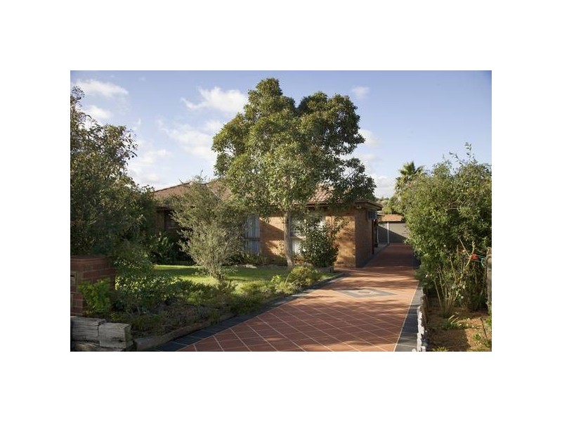 32 Denton Drive, Endeavour Hills VIC 3802