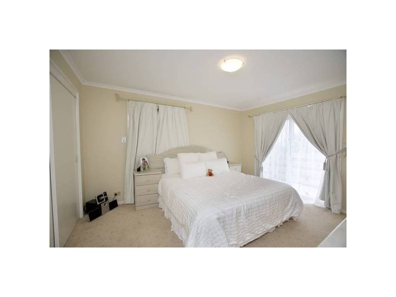 27 Georgette Crescent, Endeavour Hills VIC 3802