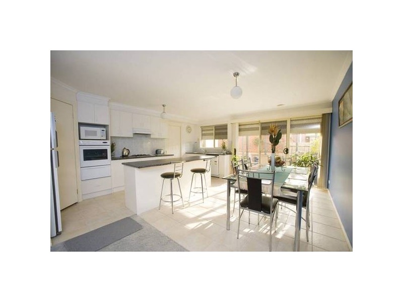 1/10 James Street, Dandenong VIC 3175