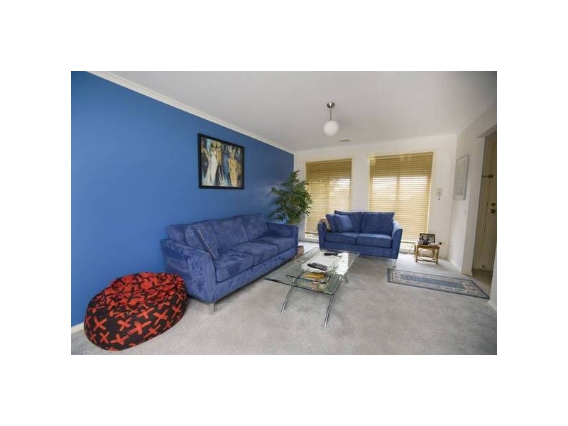 1/10 James Street, Dandenong VIC 3175