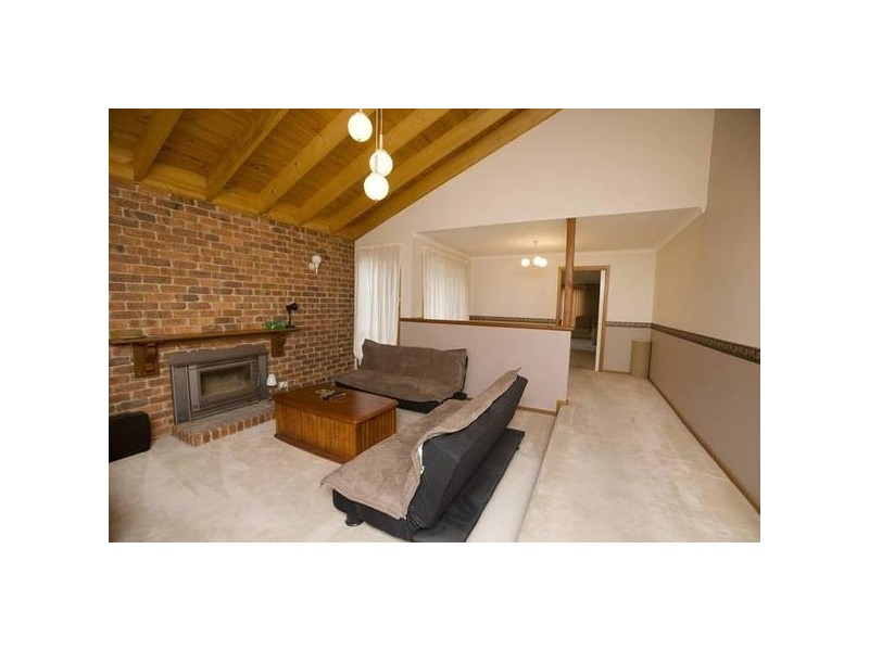 4 Gurner Court, Endeavour Hills VIC 3802