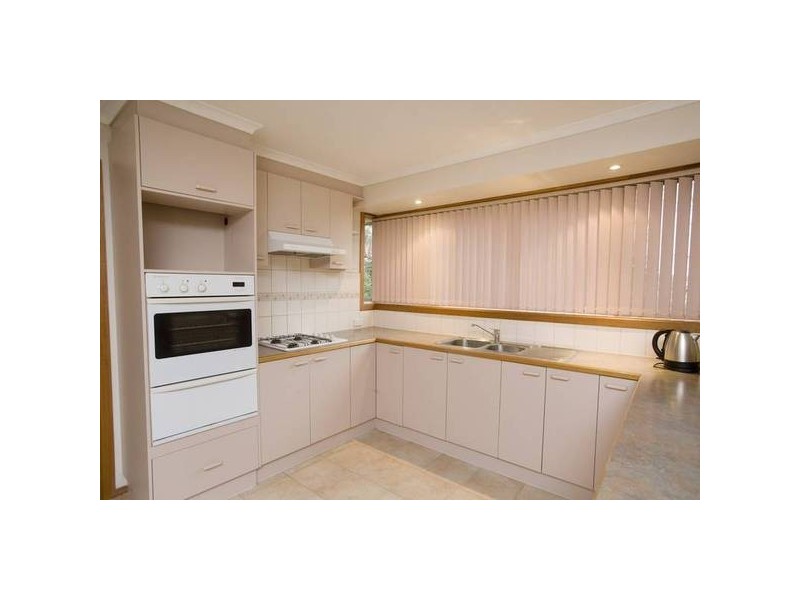 4 Gurner Court, Endeavour Hills VIC 3802