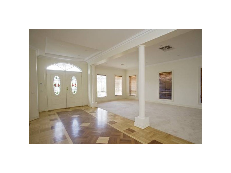 7 Dana, Rowville VIC 3178