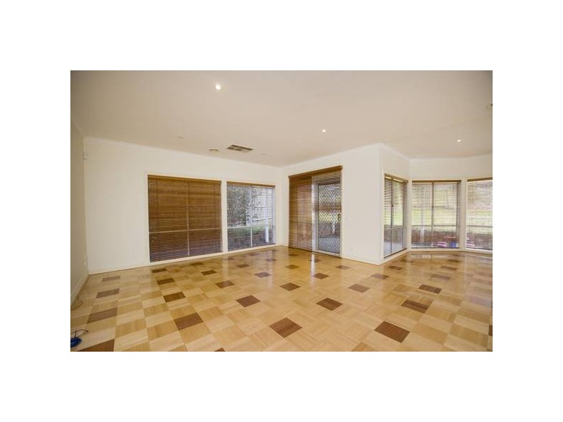 7 Dana, Rowville VIC 3178