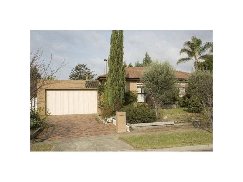 20 Showjump Crescent, Endeavour Hills VIC 3802