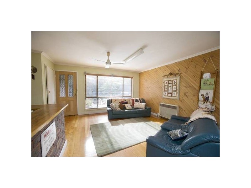 22 Robert Molyneux, Endeavour Hills VIC 3802