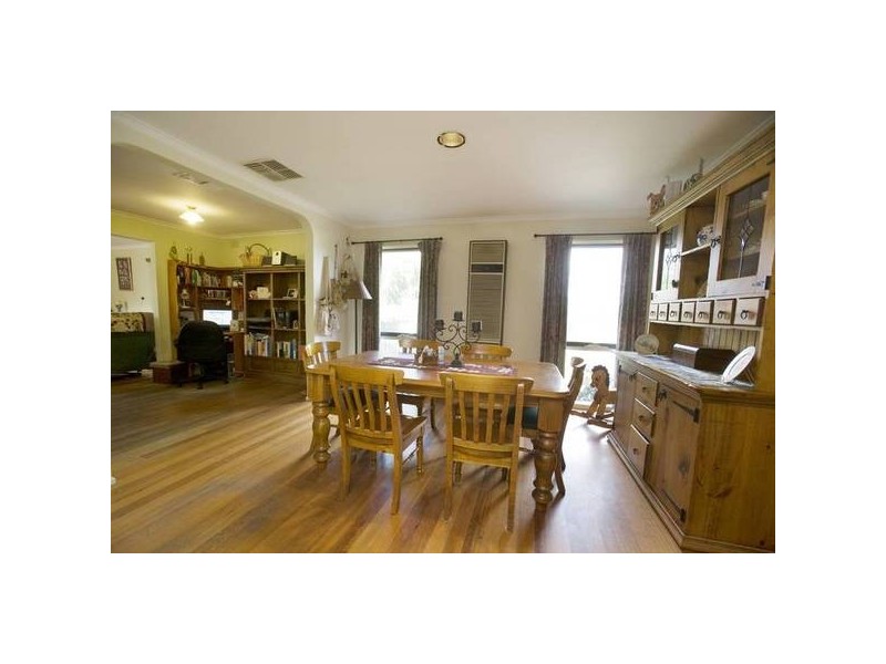 22 Robert Molyneux, Endeavour Hills VIC 3802