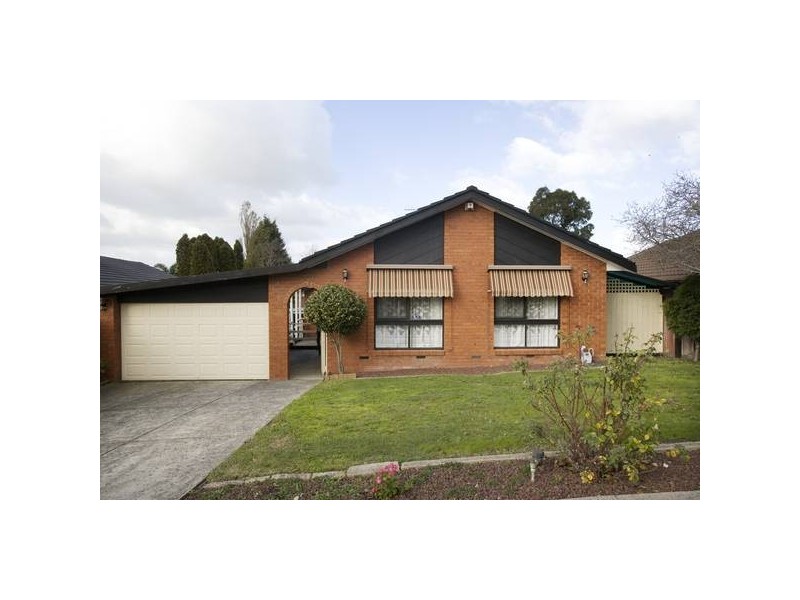 22 Denton Drive, Endeavour Hills VIC 3802