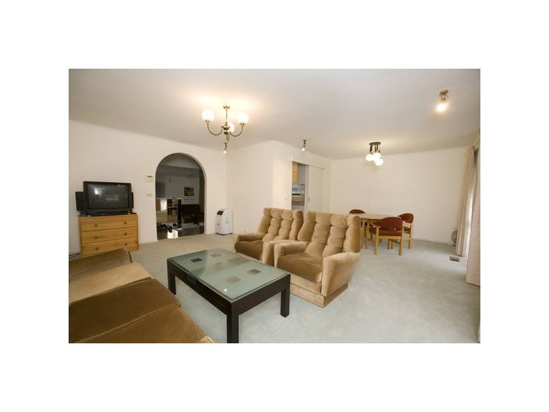 22 Denton Drive, Endeavour Hills VIC 3802