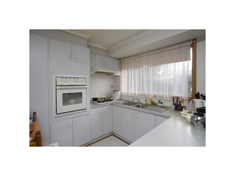 2/2 Filomena Court, Cranbourne North VIC 3977