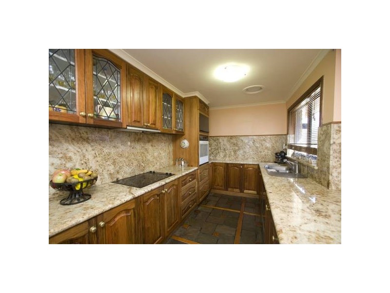 77 Matthew Flinders Avenue, Endeavour Hills VIC 3802