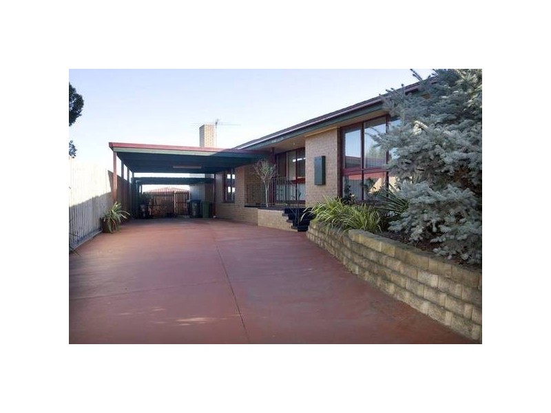 1 Robert Molyneux Avenue, Endeavour Hills VIC 3802