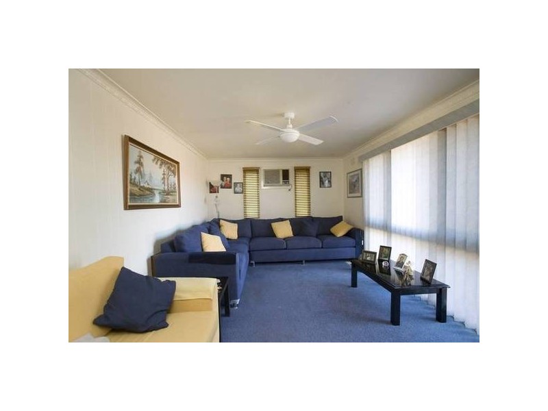1 Robert Molyneux Avenue, Endeavour Hills VIC 3802