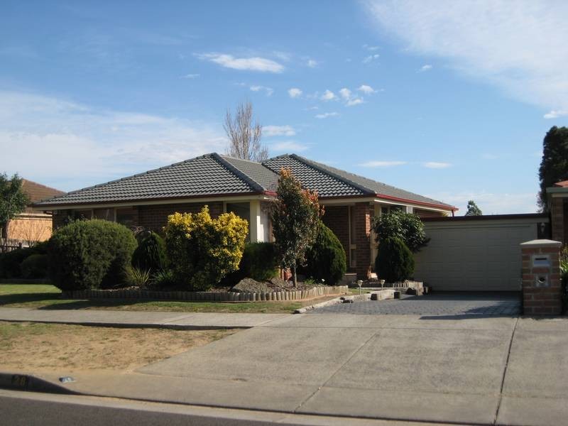 28 Clifton Way, Endeavour Hills VIC 3802