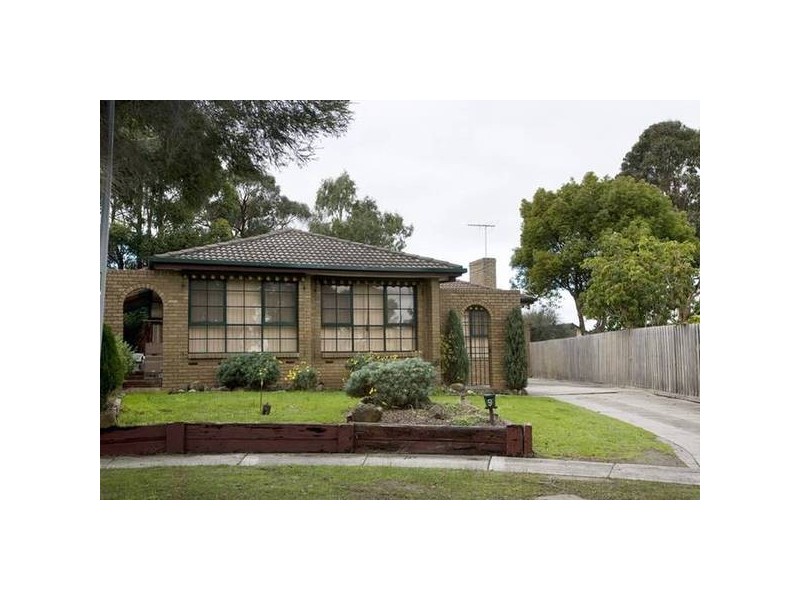 9 Thompson Crt, Endeavour Hills VIC 3802