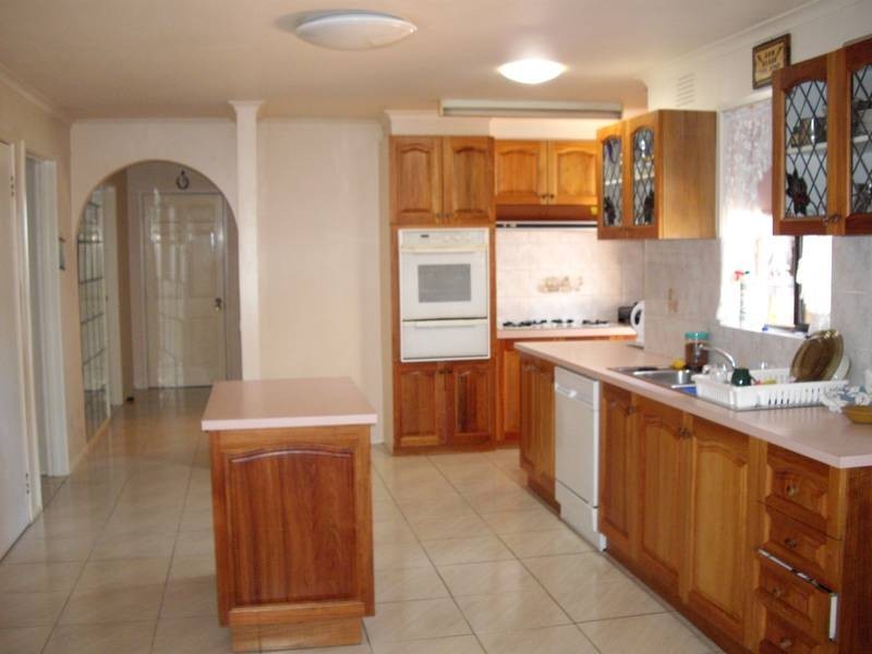 8 Gathrey Court, Endeavour Hills VIC 3802