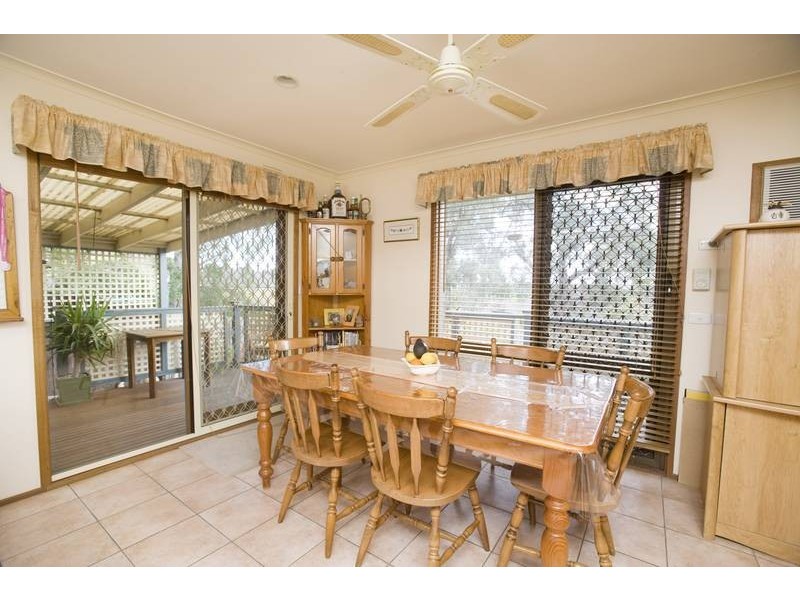 2 Cristata Avenue, Endeavour Hills VIC 3802