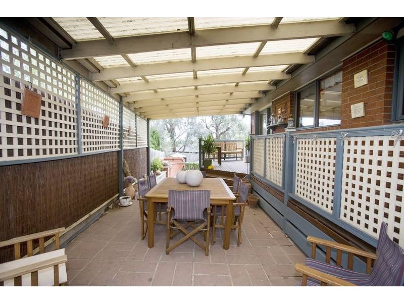 2 Cristata Avenue, Endeavour Hills VIC 3802