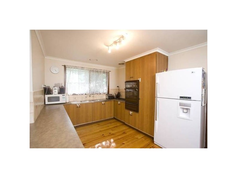 9 Sienna Crescent, Endeavour Hills VIC 3802