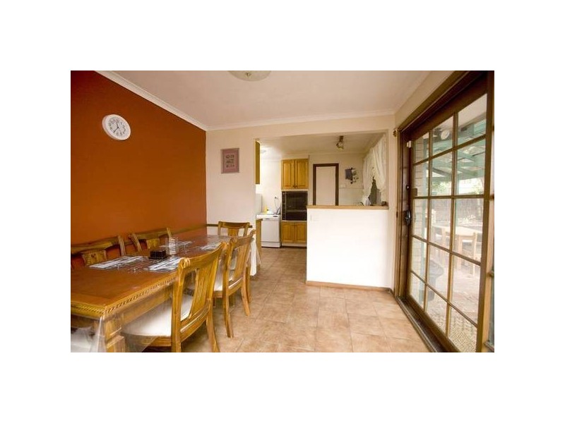 9 Thompson Court, Endeavour Hills VIC 3802