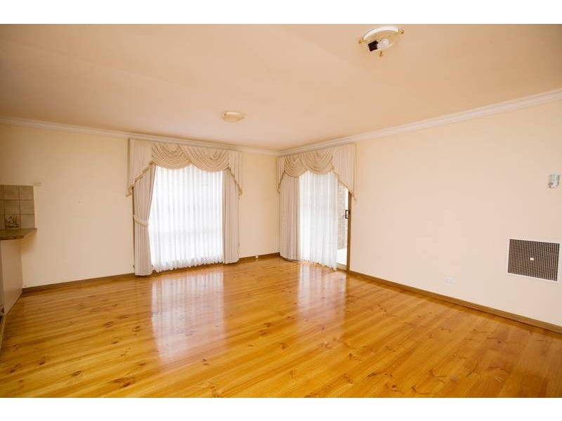 69 Georgette Crescent, Endeavour Hills VIC 3802