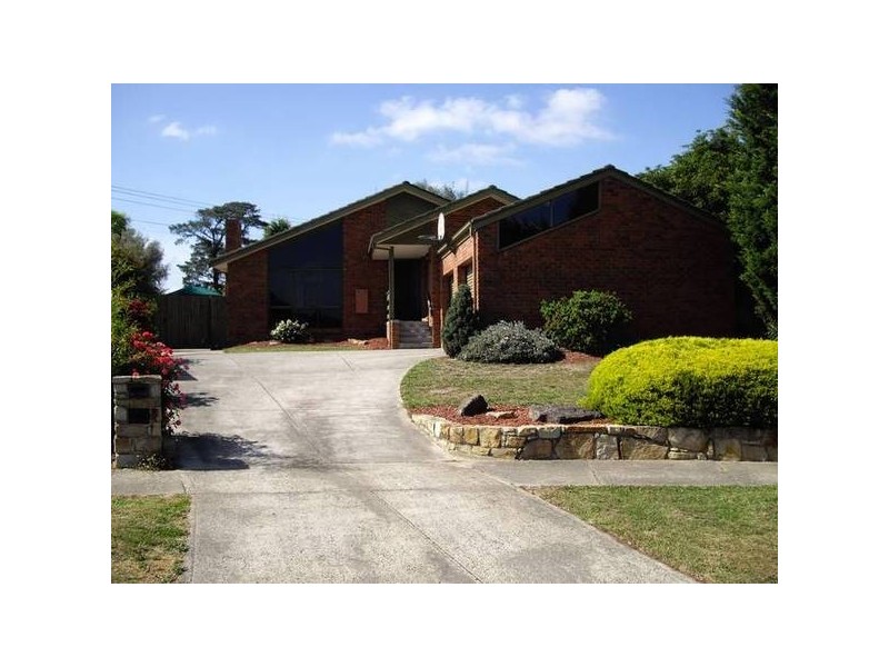 6 Antrim Close, Endeavour Hills VIC 3802