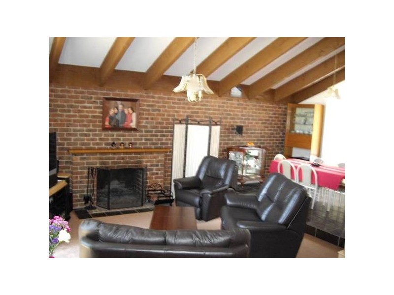 6 Antrim Close, Endeavour Hills VIC 3802
