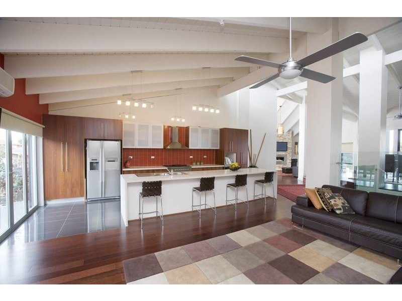 13 Gray Close, Endeavour Hills VIC 3802