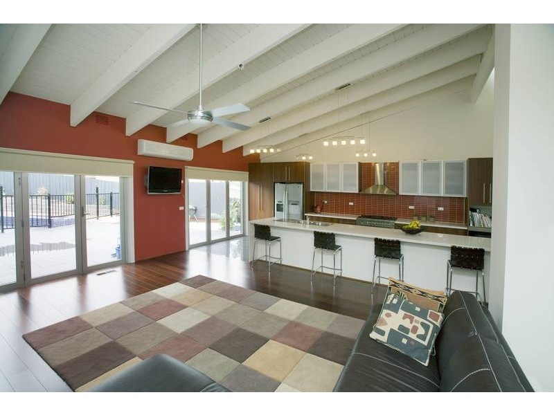 13 Gray Close, Endeavour Hills VIC 3802