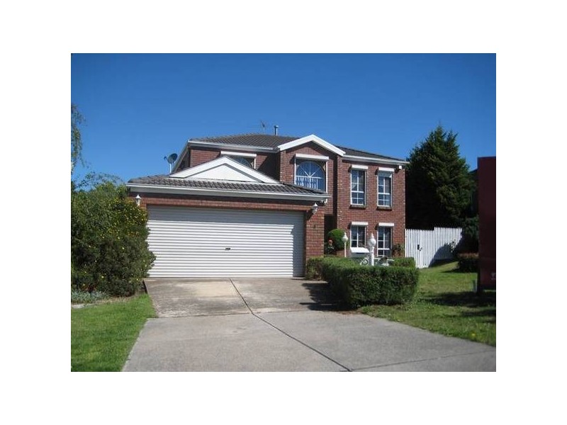 6 FERNCROFT AVENUE, Berwick VIC 3806