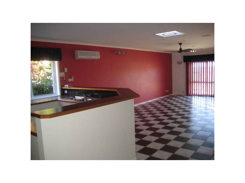 6 FERNCROFT AVENUE, Berwick VIC 3806