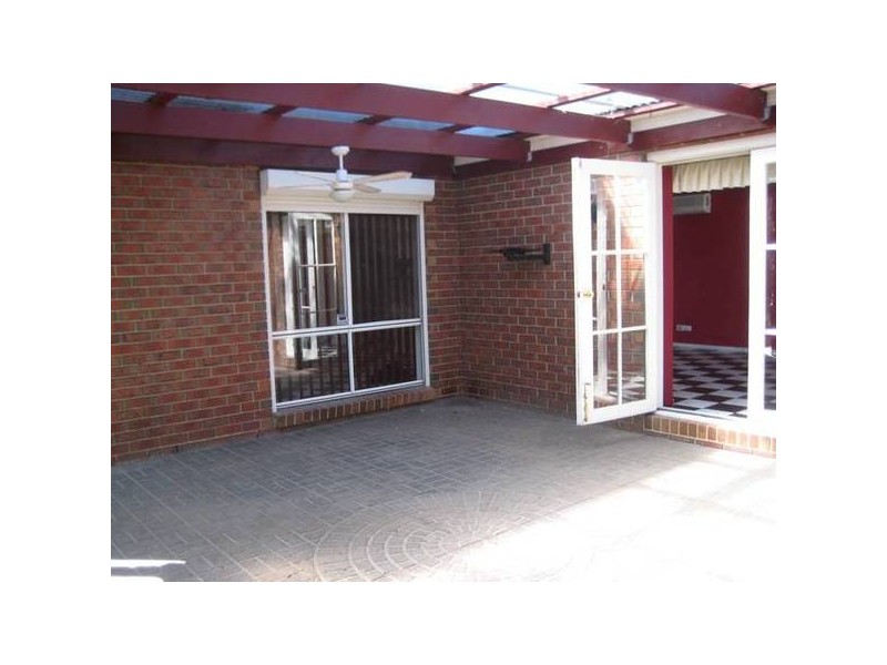 6 FERNCROFT AVENUE, Berwick VIC 3806