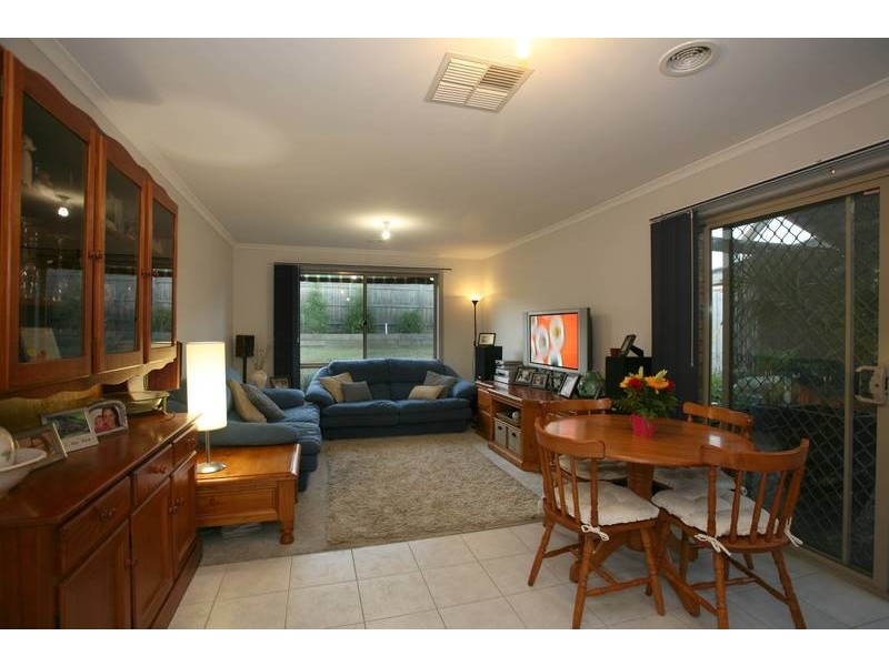 36 Sallybrook Circuit, Narre Warren VIC 3805