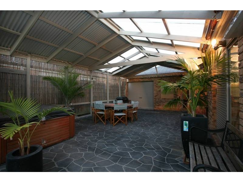 36 Sallybrook Circuit, Narre Warren VIC 3805